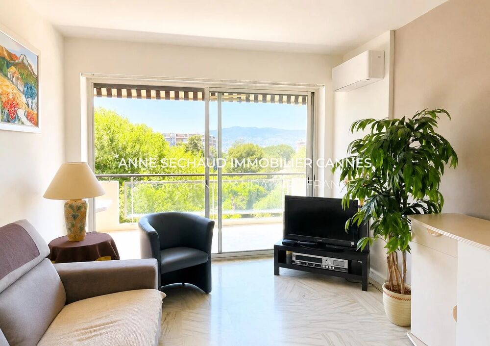 EXCLUSIVITÉ  CANNES, PLAGES DU MIDI  SUPERBE 2 PIÈCES EN FRONT
