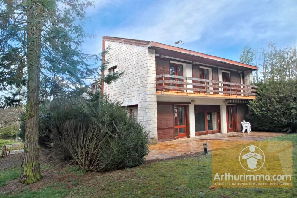 Maison de 272 m² dans un Cadre Verdoyant