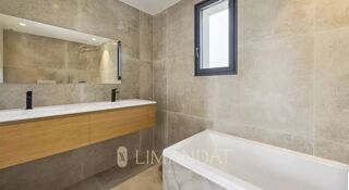  Maison à louer 8 pièces 295 m²