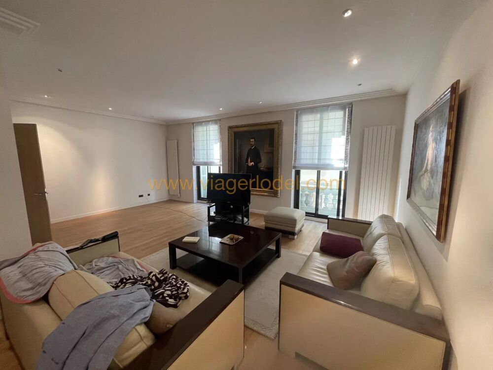 Vente Appartement Réf. 10 146 - VENTE AVEC RESERVE DU DROIT D'USAGE ET D'HABITATIO Nice