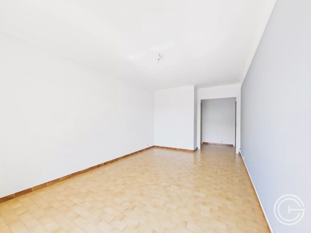 Location Appartement 4 PIECES AVEC PARKING - 29 AV DES TUILLIERES - CAGNES SUR MER Cagnes-sur-mer