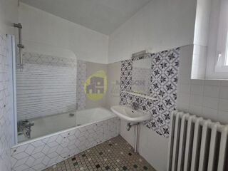  Immeuble � vendre 7 pi�ces 147 m�