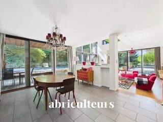  Maison  vendre 9 pices 317 m