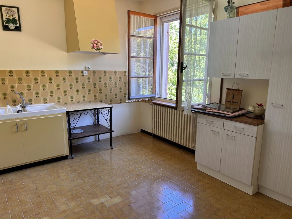 Vente Maison Ensemble immobilier avec jardin et garages centre Ville Exclusiv Arles