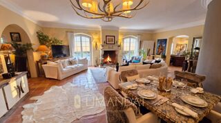  Villa à vendre 7 pièces 260 m²