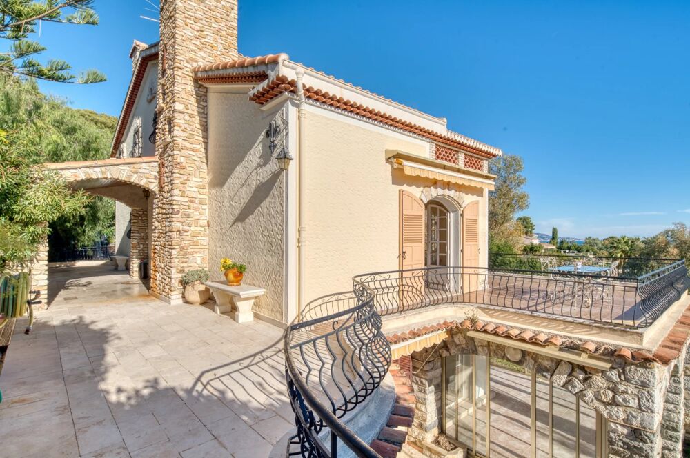 � vendre  Maison Roquebrune-Cap-Martin (06190)
