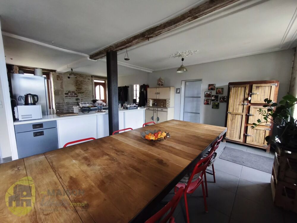 Vente Maison Maison de bourg 8 pi�ces 187m� et d�pendances Bengy-sur-craon