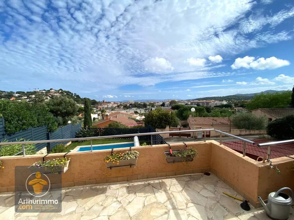 Villa moderne 4 chambres vue mer avec piscine à Bormes-les-Mimos