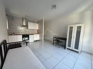  Appartement à louer 1 pièce 25 m²