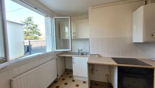  Appartement à louer 3 pièces 53 m²