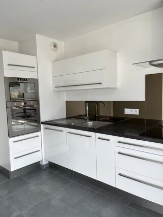  Appartement à louer 3 pièces 61 m²