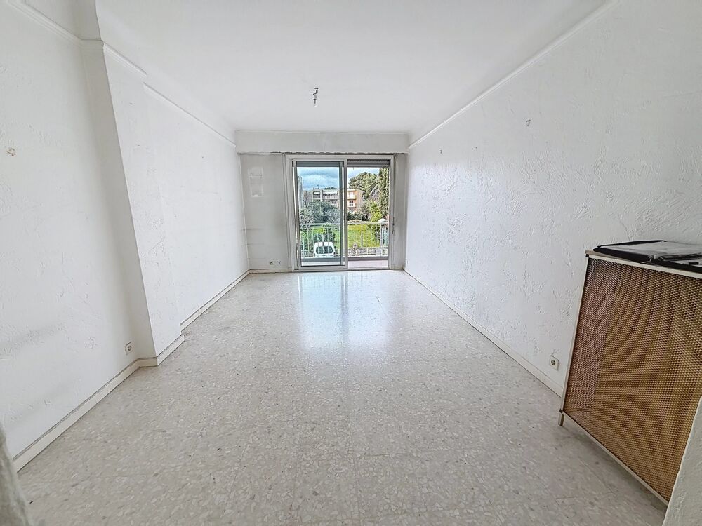 Vente Appartement Grand 2 Piéces les Colombiers de m² avec cave et Parking Extérie Le cannet