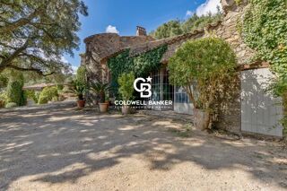  Villa à vendre 15 + pièces 610 m²
