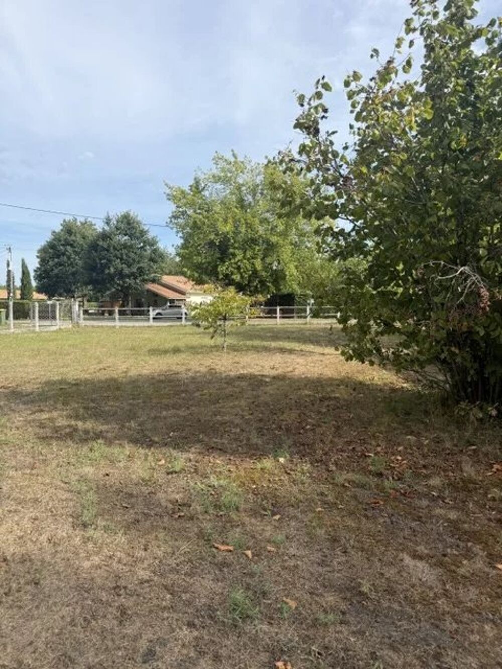Vente Terrain TERRAIN DE 670 M² Salles
