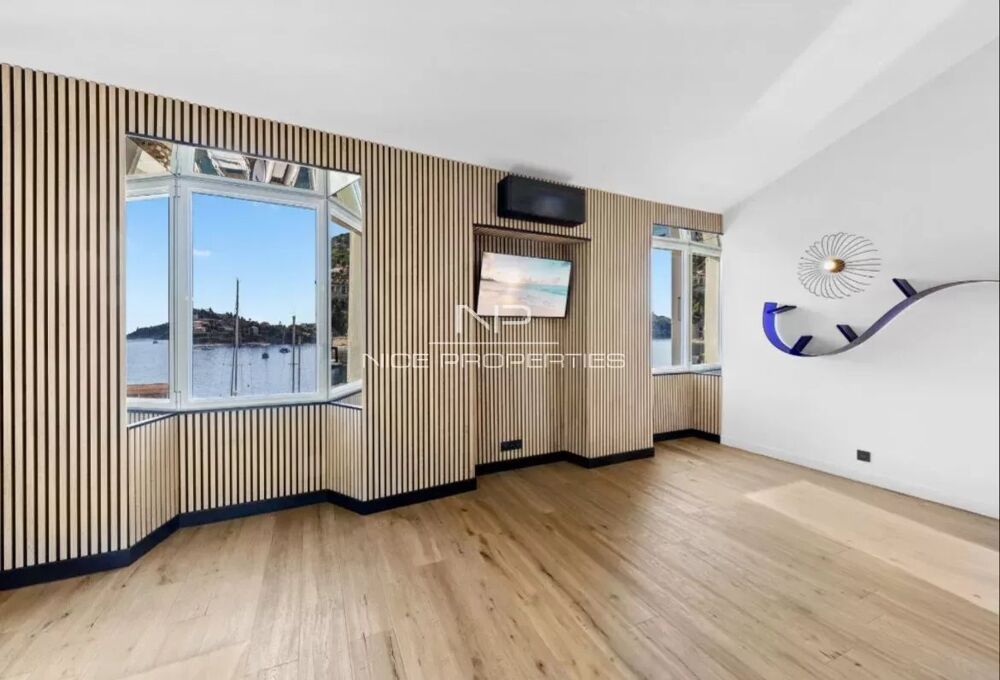 Vente Appartement Villefranche sur Mer, superbe loft pieds dans l'eau Villefranche-sur-mer
