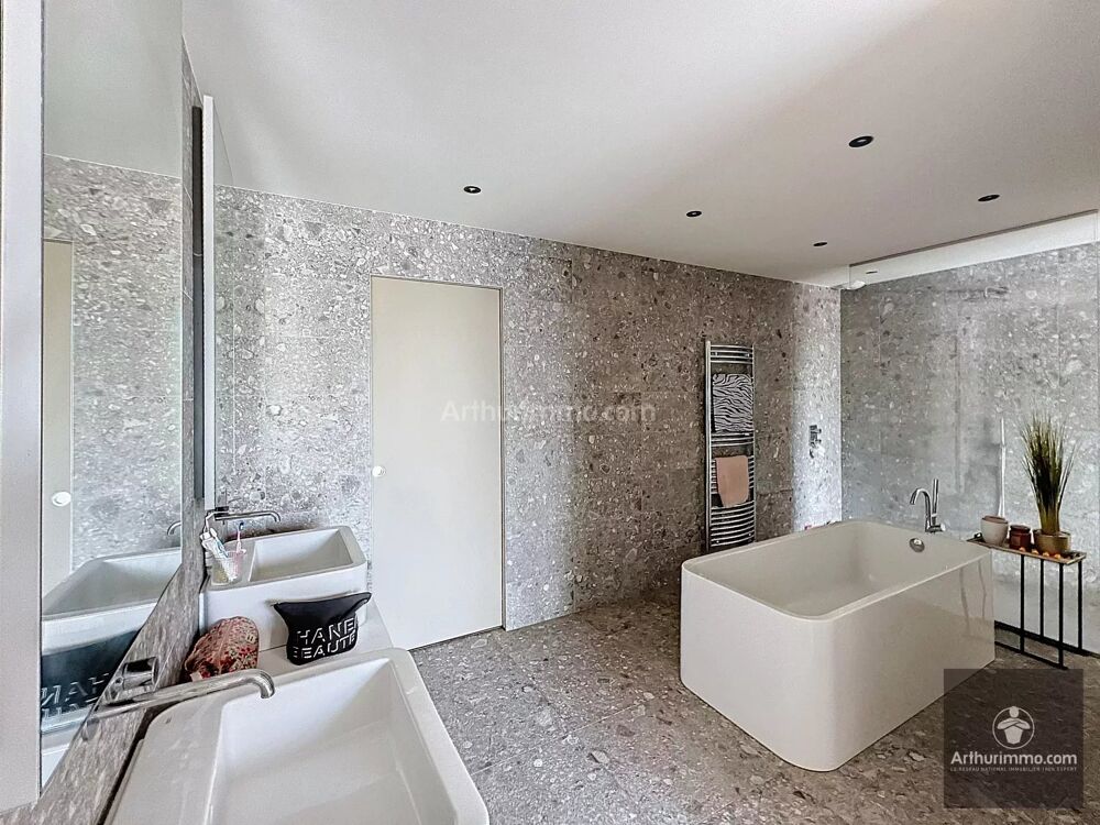 � vendre  Maison Saint-L�ger-sur-Roanne (42155)