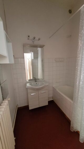 Appartement à louer 2 pièces 60 m²