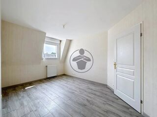  Appartement à louer 3 pièces 76 m²
