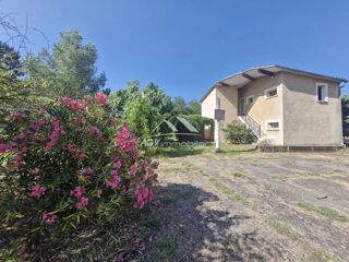  Maison  vendre 10 pices 241 m