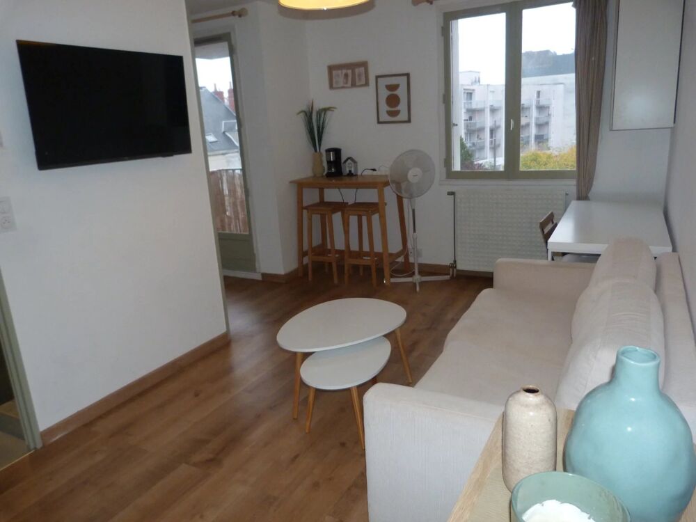 Location Appartement Vierzon Centre -Ville Studio meublé 21 M² avec Parking Vierzon