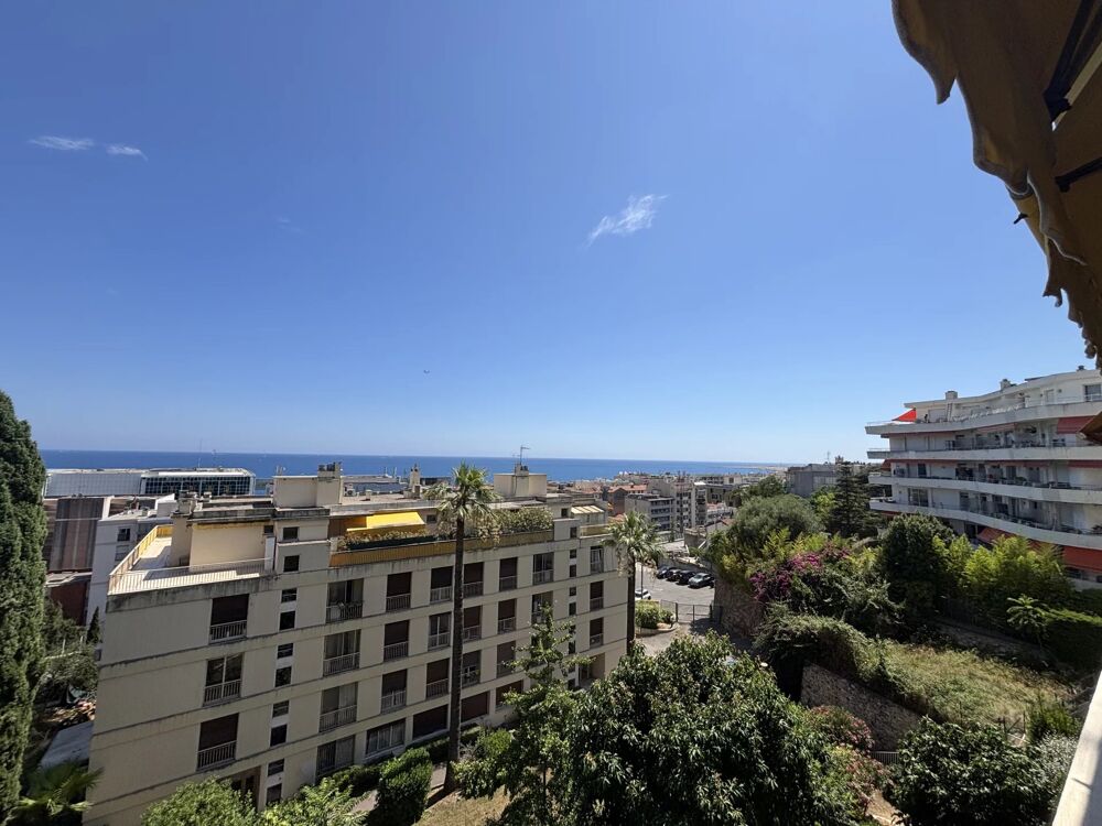 Location Appartement Trois pièces de 100m² avec vue mer panoramique, terrasse de 20m² Nice