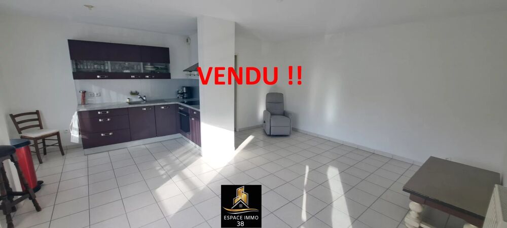 Vente Appartement Saint Martin d'Hères - Idéal investisseur - T2 de 49 m2 avec ter Saint-martin-d'hères