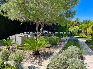  Villa à vendre 8 pièces 228 m²