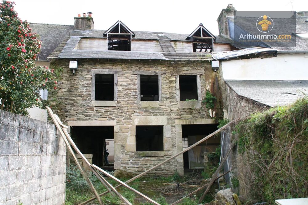 JOSSELIN ENSEMBLE DE DEUX MAISONS A RENOVER