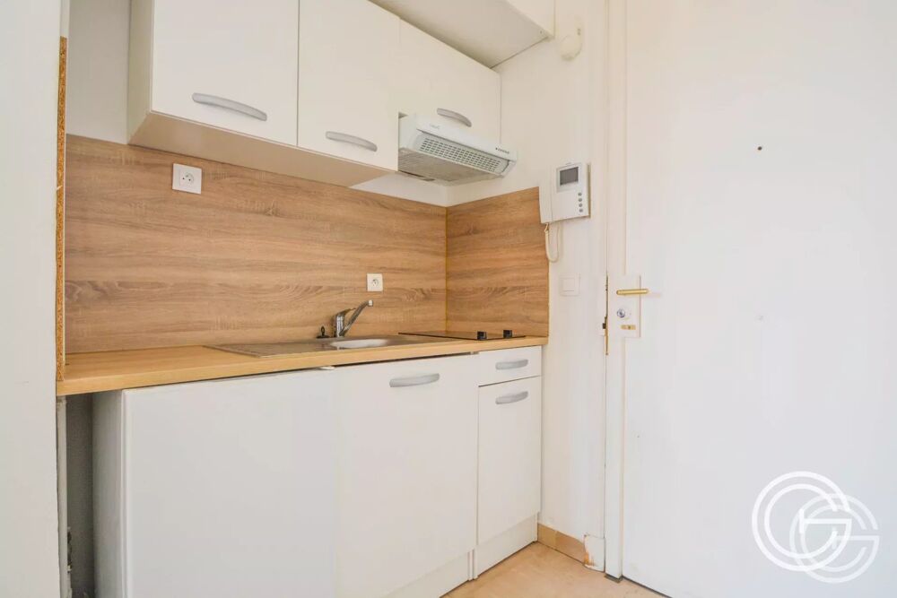 Location Appartement STUDIO MEUBLE - 10 FELIX FAURE - NICE MASSENA Nice