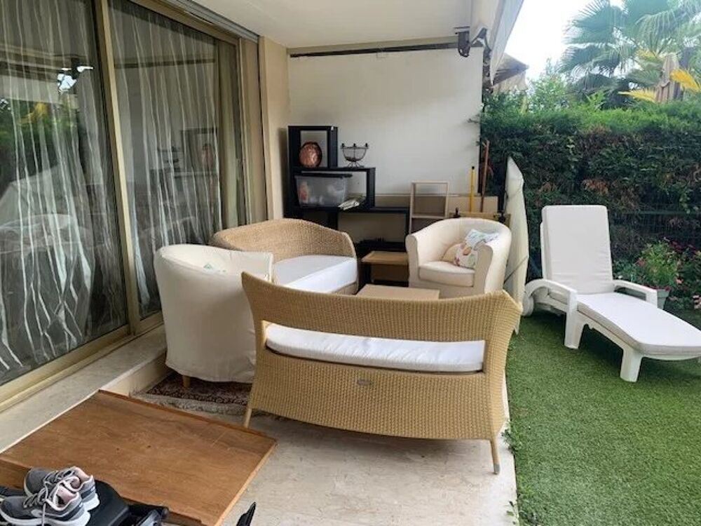 Location Appartement F3 MEUBLE EN REZ-DE-JARDIN AVEC PARKING ET CAVE Le cannet