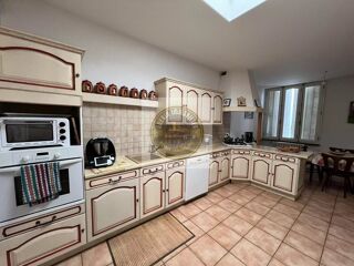  Immeuble  vendre 11 pices 350 m