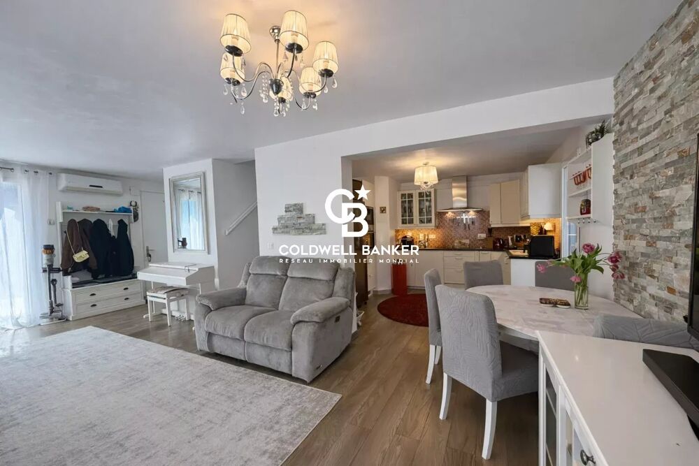Vente Maison Maison familiale 4 chambres avec  vue dégagée à Cogolin Cogolin