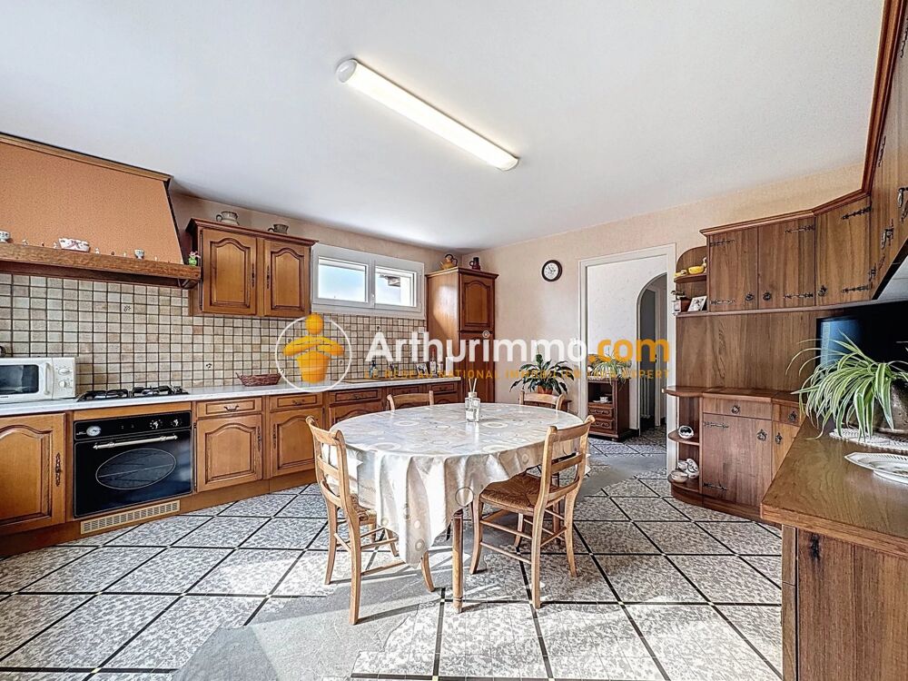 Maison familiale 190 m² avec dépendance à Saint-Savin