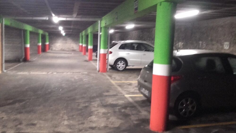 Location Parking/Garage Location parking couvert Boulogne rue des 2 ponts Boulogne-sur-mer