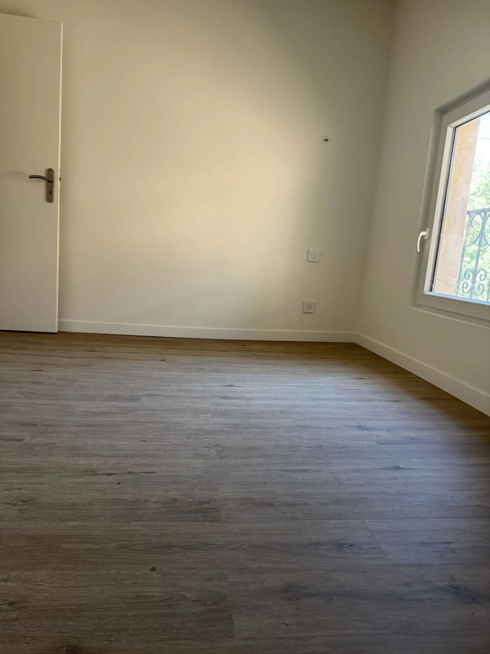 T3 ENTIEREMENT RENOVE ET REFAIT A NEUF