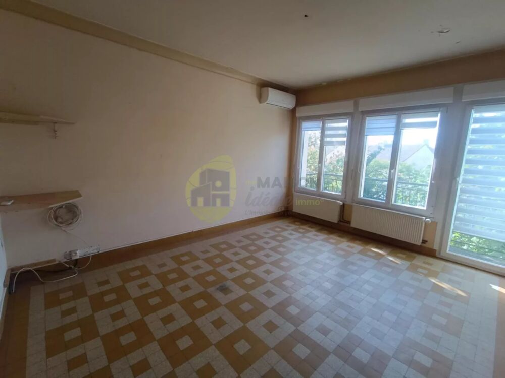 Charming 45 m² House for Sale in Issoudun, France