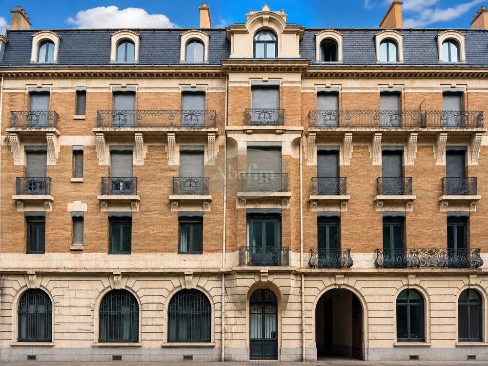 Appartement haussmannien lumineux