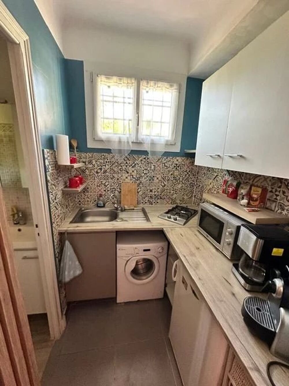 Location Appartement Charmant F1 avec terrasse - charges comprises Antibes