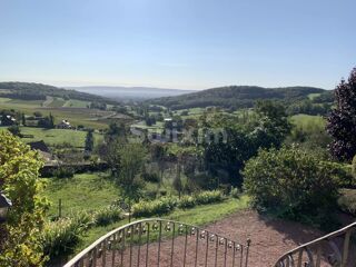  Maison  vendre 10 pices 300 m