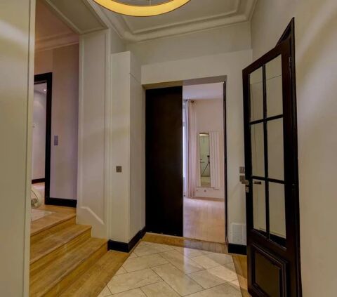  Appartement � louer 7 pi�ces 223 m�