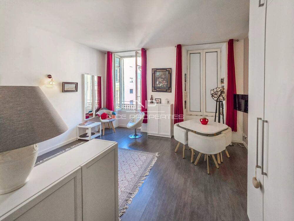 Vente Appartement Studio en excellent état à 2 pas de la Place Masséna et à 5 minu Nice
