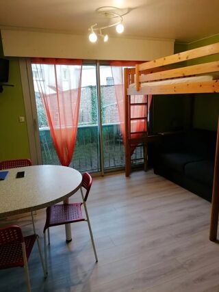  Appartement à louer 1 pièce 23 m²