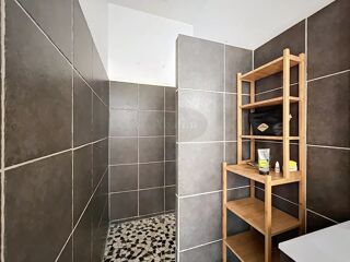  Immeuble � vendre 9 pi�ces 180 m�