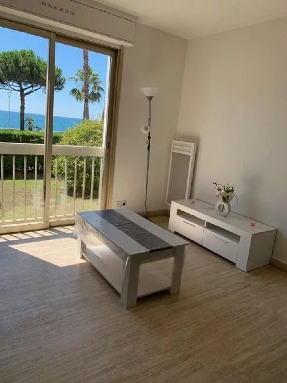 Location Appartement Studio de 35m² en bord de mer Cagnes-sur-mer