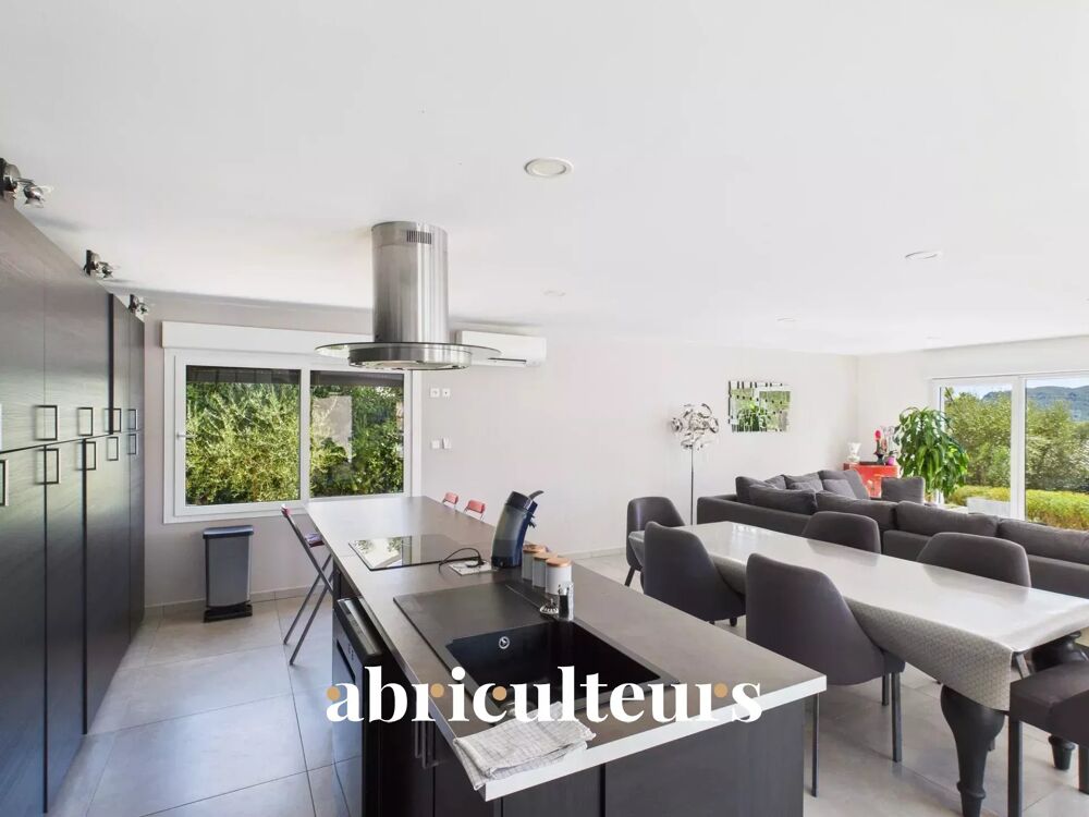 � vendre  Maison Bagnols-en-For�t (83600)