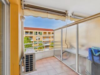 Appartement à louer 2 pièces 55 m²