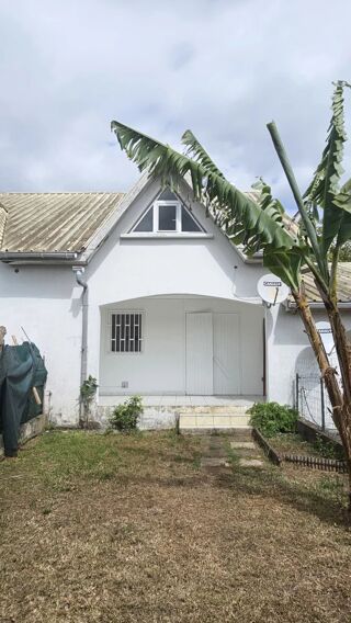 Maison à louer 4 pièces 75 m² Le tampon