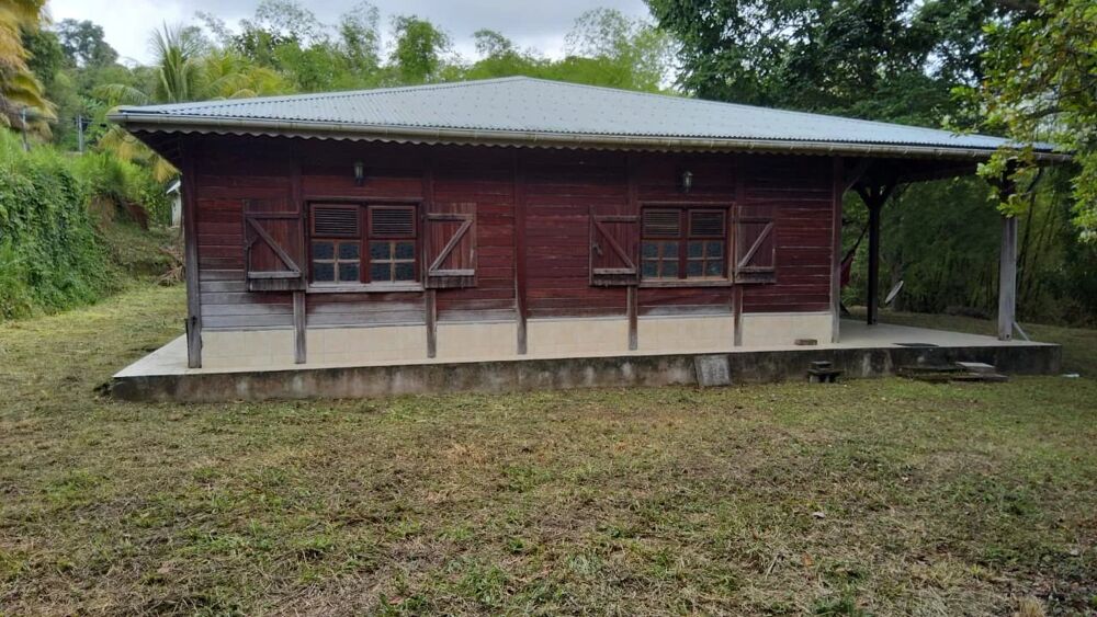 Vente Maison Vds 2 villas sur terrain de 2257m², Saint-Pierre 97250 Saint-pierre