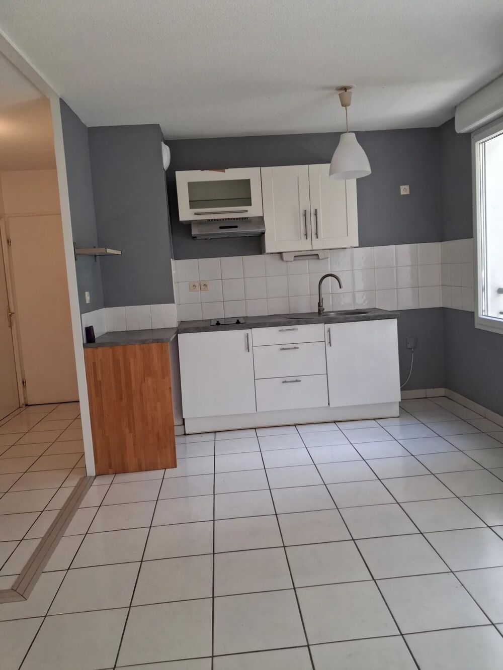 RAMONVILLE SAINT-AGNE / GRAND T2 AVEC GARAGE PRIVE