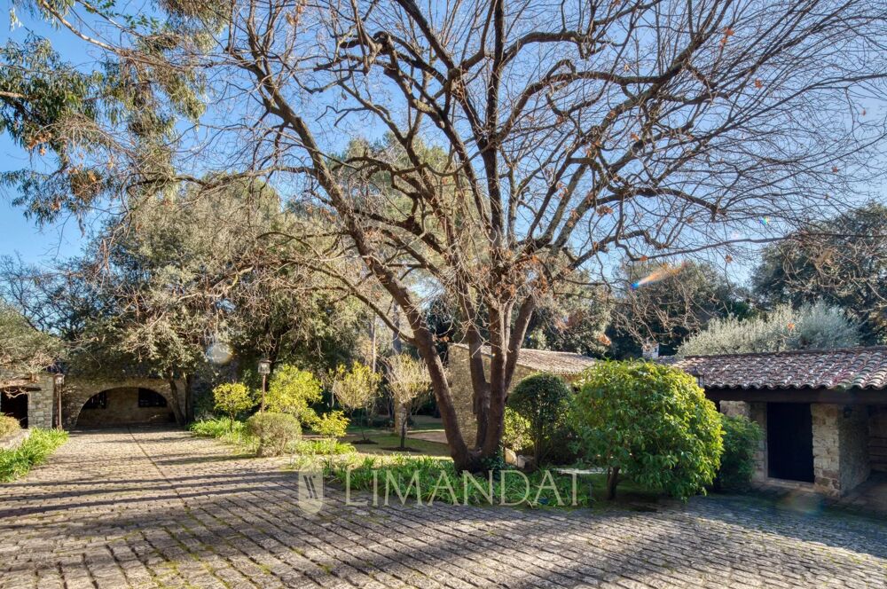 � vendre  Maison Saint-Paul-de-Vence (06570)